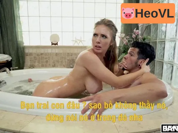 sex đi học Lẻn vào phòng tắm chung với bà chị họ